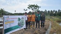 WhatsApp Image 2026-10-29 at 14.48.13 Program Manager Bidang Community and Development Care (Comdev) LAZ Hadji Kalla, Erny Rachmi Nurdin, melakukan kunjungan ke beberapa titik demplot petani di desa binaan yang berlokasi di Kabupaten Parigi Moutong, Sulawesi Tengah, beberapa waktu lalu.